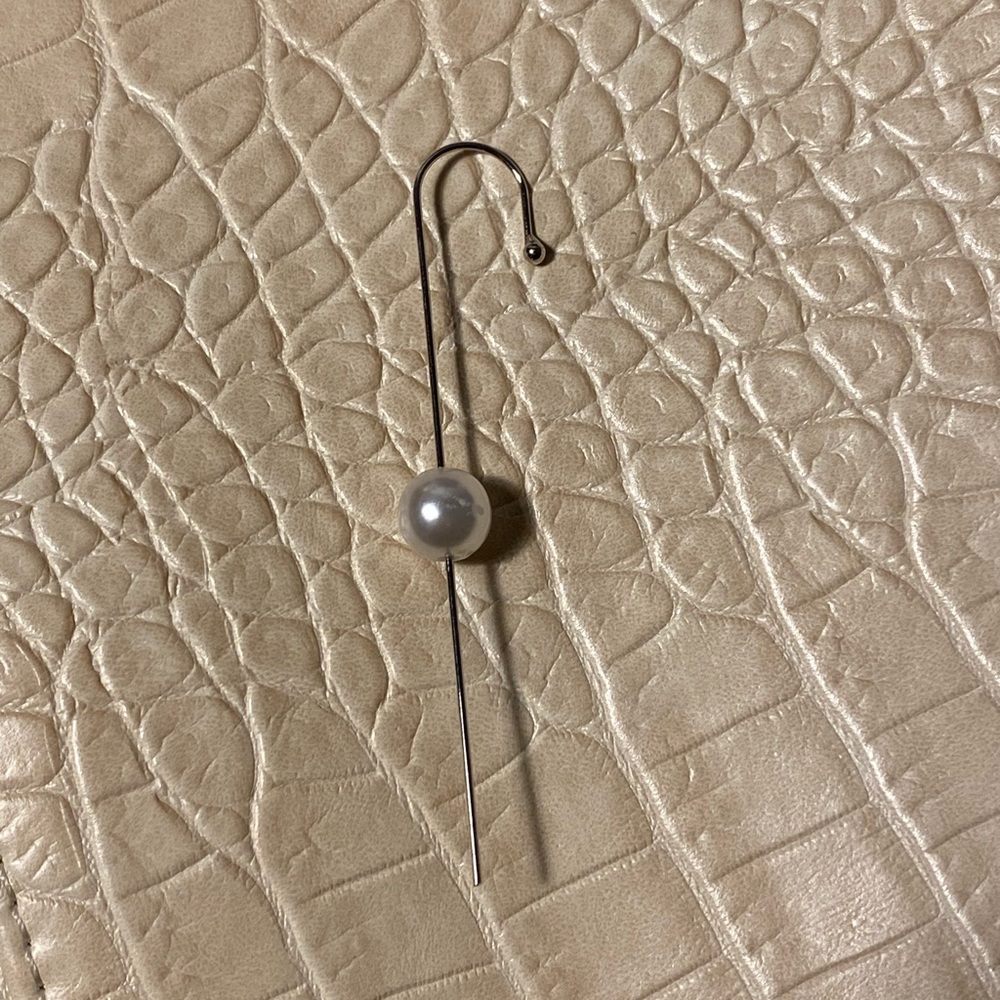 One piece special earring